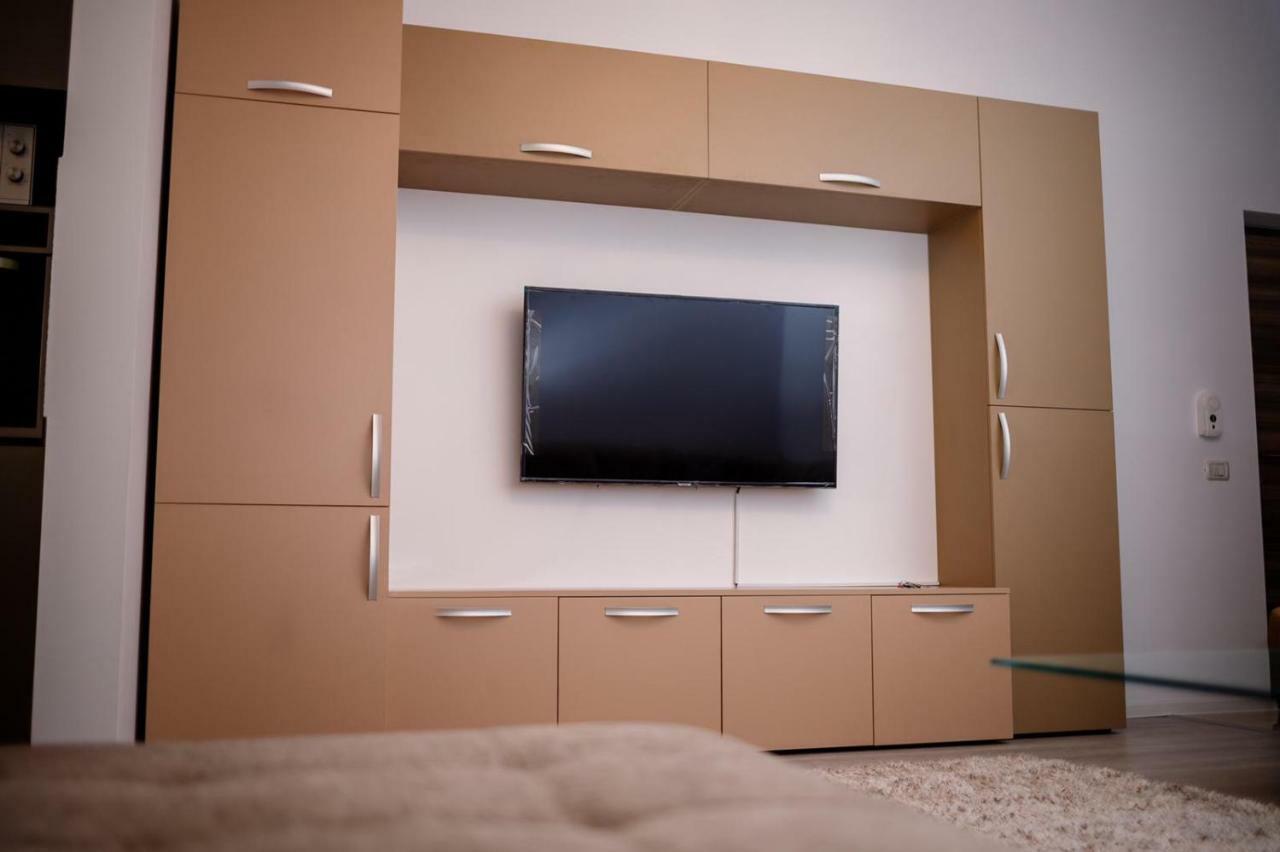 Apartament The Best Comfort นาโวดาริ ภายนอก รูปภาพ