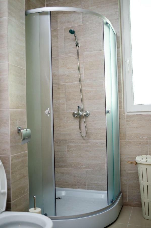 Apartament The Best Comfort นาโวดาริ ภายนอก รูปภาพ