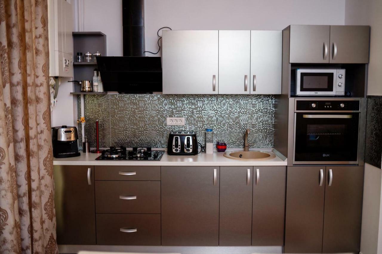 Apartament The Best Comfort นาโวดาริ ภายนอก รูปภาพ