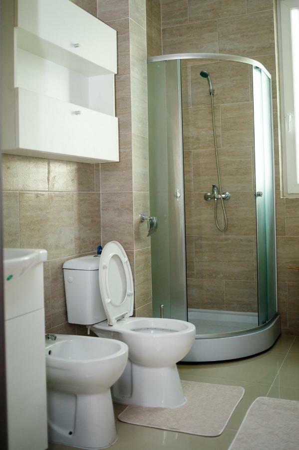 Apartament The Best Comfort นาโวดาริ ภายนอก รูปภาพ