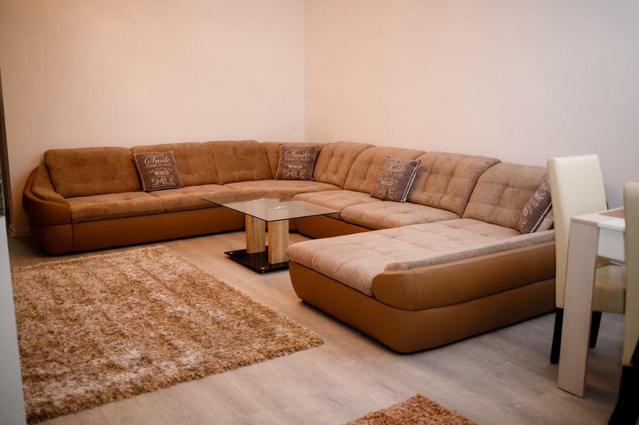 Apartament The Best Comfort นาโวดาริ ภายนอก รูปภาพ